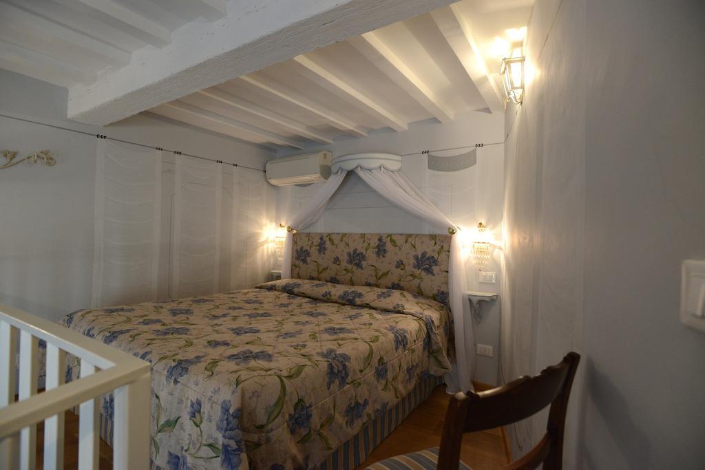 Bed and Breakfast Corte Dei Neri Florenz Zimmer foto